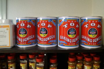 Baking powder in cans