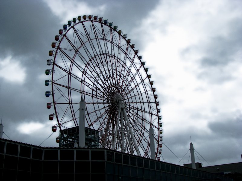 Odaiba Ferris Wheel is 115 meters tall and is one of the biggest in the world