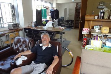 Oto-san, always a smile on his face and eager to help the clients