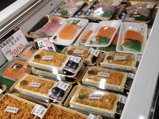 ซูชิ ซาชิมิ และอาหารทะเลอื่นๆ