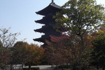 The five-storied pagoda at To-ji