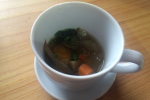 根野菜のスープ、健康に良さそうだ。