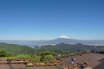 Izunokuni Panorama Park has an amazing view of both Mount Fuji and Suruga Bay