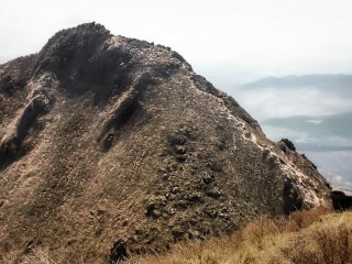  The razor thin peak of Nishi-Mine, (Mount Yufu’s west peak)