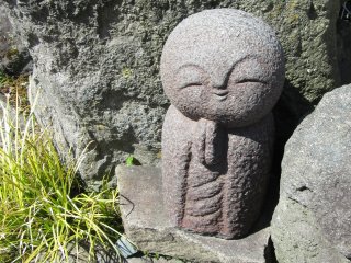 Фигурка Дзизо из камня