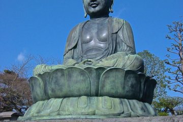 Buddha statue at Gokokuji Temple
