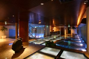 Water Hotel S: The Perfect Couples Retreat