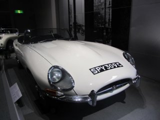Pictures of the Jaguar E-type don&#39;t do it justice