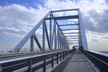 The dinosaur structure of the Tokyo Gate Bridge from the walkway