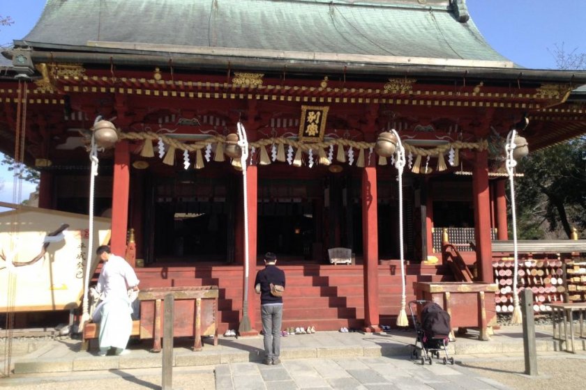 With 15 cultural properties, it is no wonder Shiogama Shrine has many different buildings on its grounds.