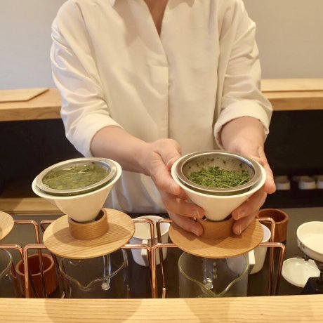 Tea Sampling at Tokyo Saryo