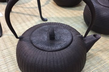 Don't be fooled. Genuine nanbu tetsubin kettles are only made in Japan! (Kozan Koubou Studio.)