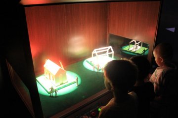 <p>Experimentation with lights is one of dozens of hands-on exhibits</p>