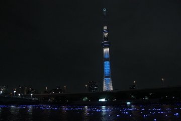 The simultaneous events of the floating of lights, Tokyo Skytree light up and music played in the background is actually called ‘Symphony of Lights’.