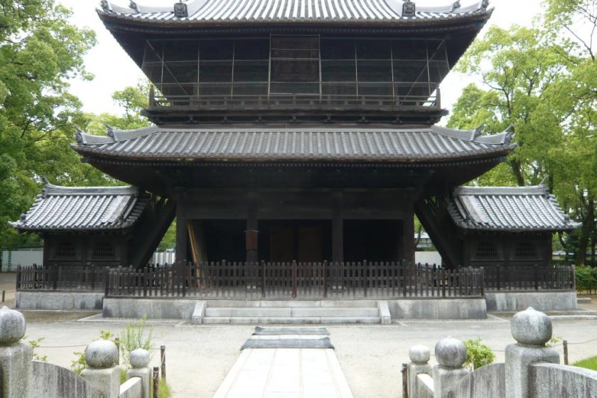 Temple Sanmon Gate