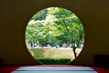 <p>Famous round window: It shows the universe in Zen</p>