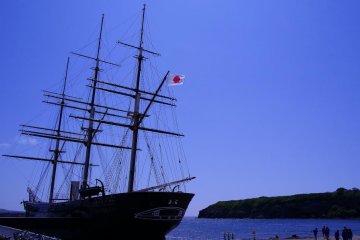 Kaiyomaru - The Tokugawa Shogunate's ship was stranded here in 1868 and restored