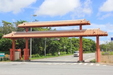 One can't miss the entrance to the Okinawa Athletic Stadium; just look for the torii covered in red Ryukyuan tiles along Awase Bay Street (Route 227) in Okinawa City