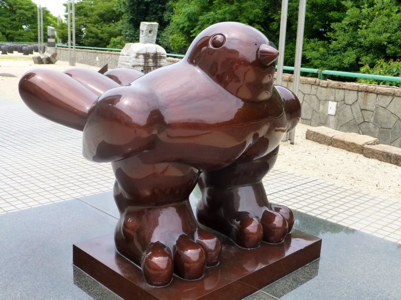 Fernand Botero's 'Little Bird' (1988) sculpture, makes a funny first impression, especially from behind!