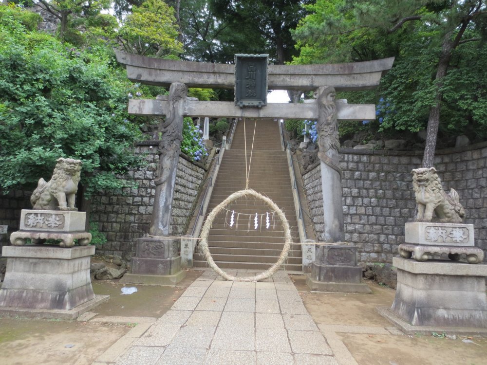 Entrance to Shinagawa Shrine