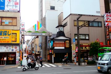 Entrance to the main street through Ueno-Okachimachi