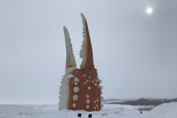 Monbetsu Crab Claw Statue