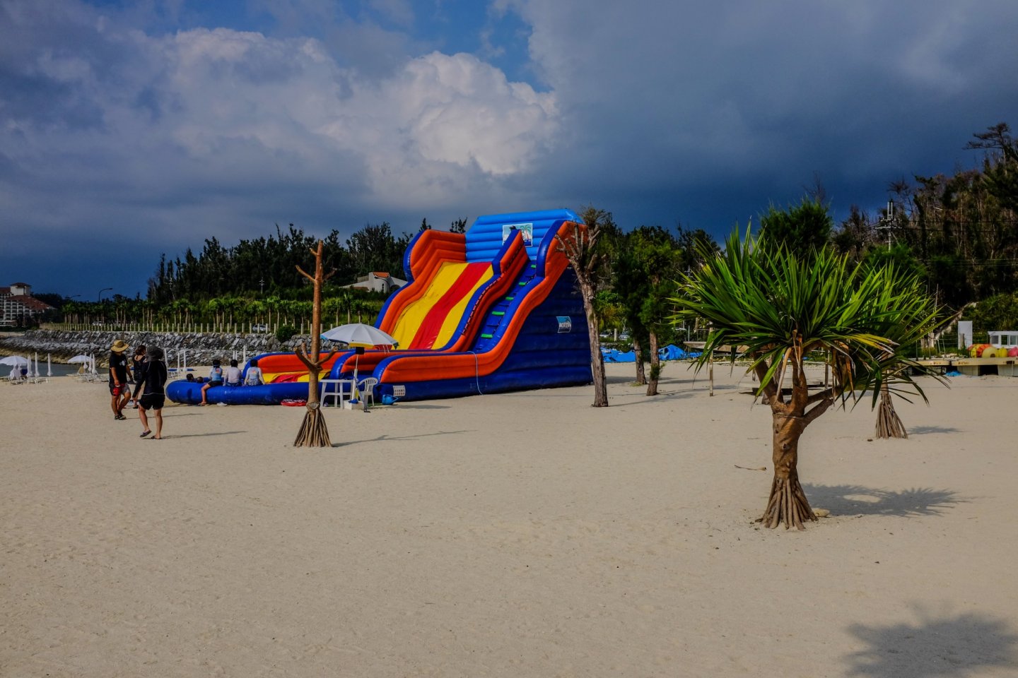 Kariyushi Beach also offers a kids inflatable slide