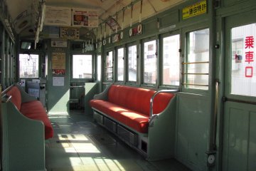 Интерьер старого трамвая