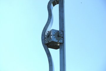 Скульптурные часы, Токио