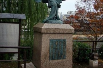 歌舞伎之祖阿国像