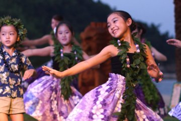 Appreciating hula dance events