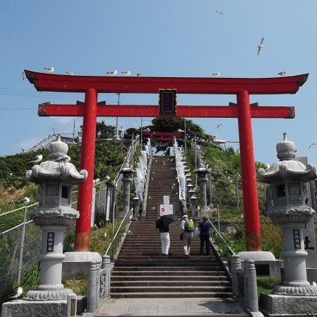 Le Sanctuaire Kabushima à Hachinohe