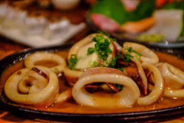 The squid rings served on a steaming plate with miso sauce is an interesting combination I hadn't tried before, and it is delicious
