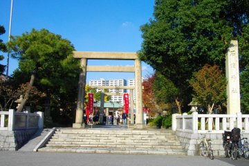 Torii gate to Ishihama Shrine in Arakawa