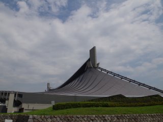 The iconic roof of the first gymnasium imitating the traditional design of Japanese shrine.