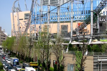 Спа LaQua находится в развлекательном комплексе Токио Доум Сити