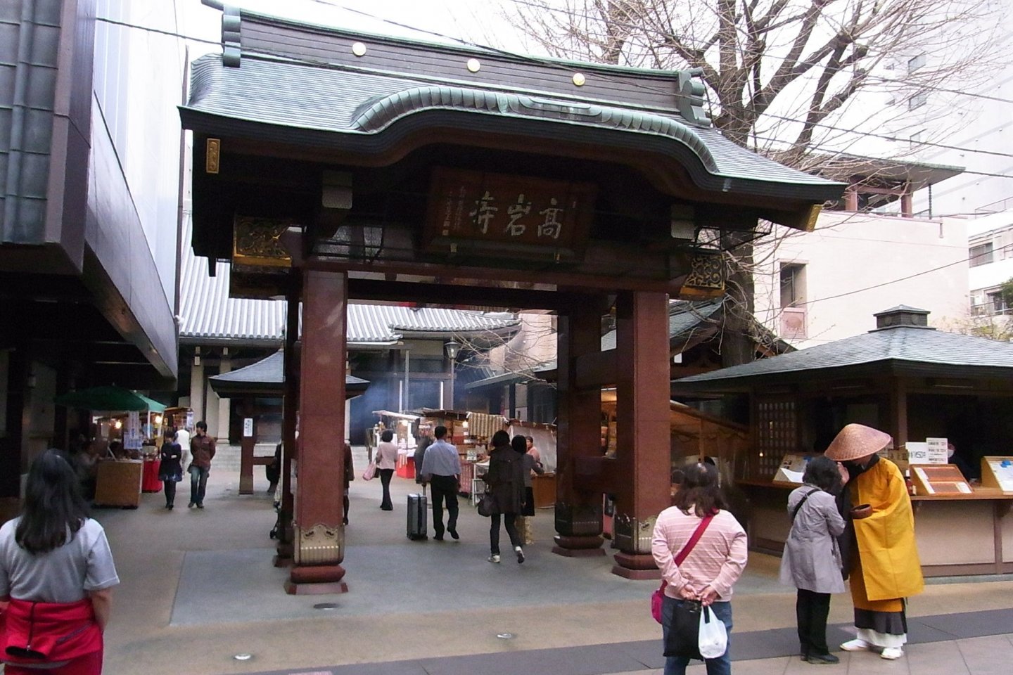 The gate to Koganji Temple