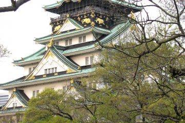Osaka Castle is beautiful
