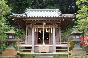 Small shrines have small bells