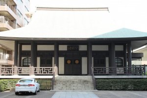 The main hall of Tenryuji Temple