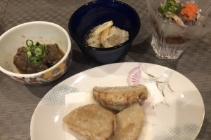 Complementary dishes tonight include namban (deep fried food dipped in vinegar sauce) and taro tempura