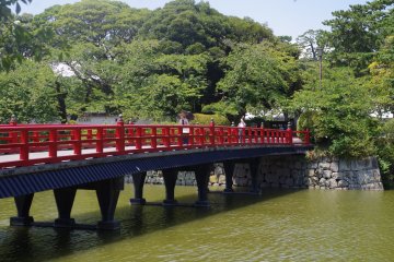 This red bridge is also called the path of learning.