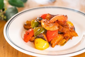 Vegan stir-fried sour pork and vegetables