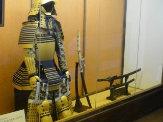 Armure de samoura&iuml; expos&eacute;e dans le mus&eacute;e du ch&acirc;teau