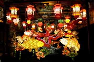 Светящиеся фигуры для фестиваля в Нагасаки такие же, как в Китае