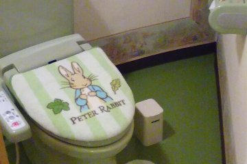 Peter Rabbit motif in Peter Rabiit themed room