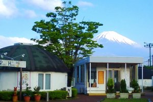 Peter Rabbit slow house villa and Mt Fuji in the background