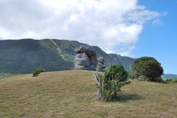 Moyai sculptures, Niijima Island