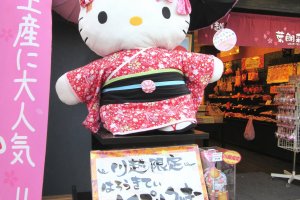 Hello Kitty in kimono