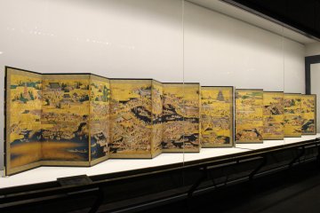 Старинная ширма большого размера в Музее Эдо-Токио